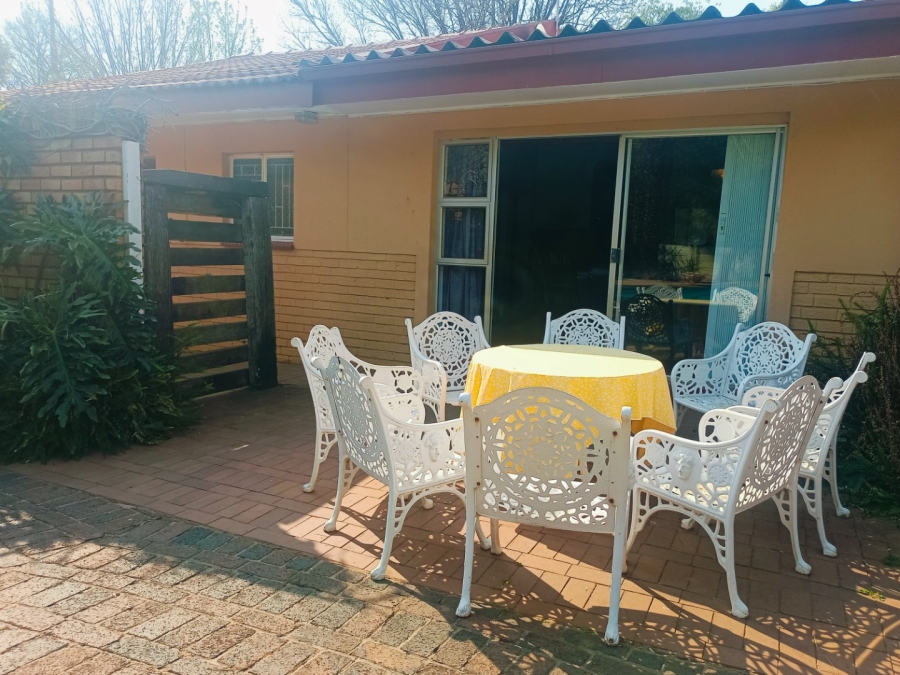 5 Bedroom Property for Sale in Wilkoppies North West